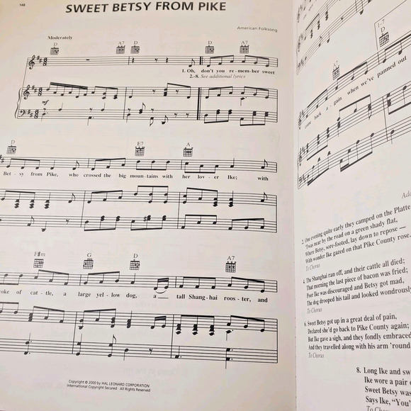 100 Kids Songs Music Book Piano Vocal Guitar Chords Classic Traditional Children - Picture 6 of 6